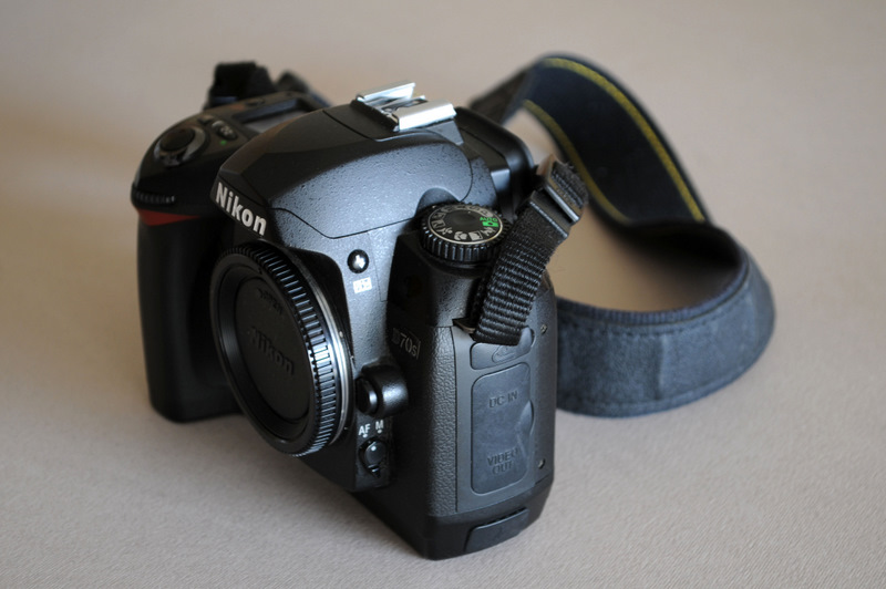Nikon D70 2 b.jpg