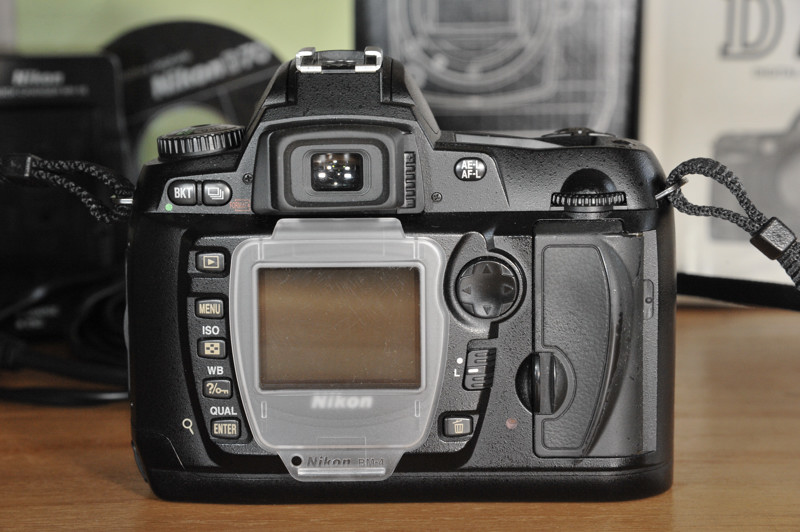 Nikon D70 3.jpg
