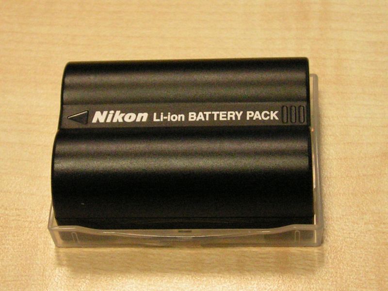 nikon en-el3 fronte.jpg