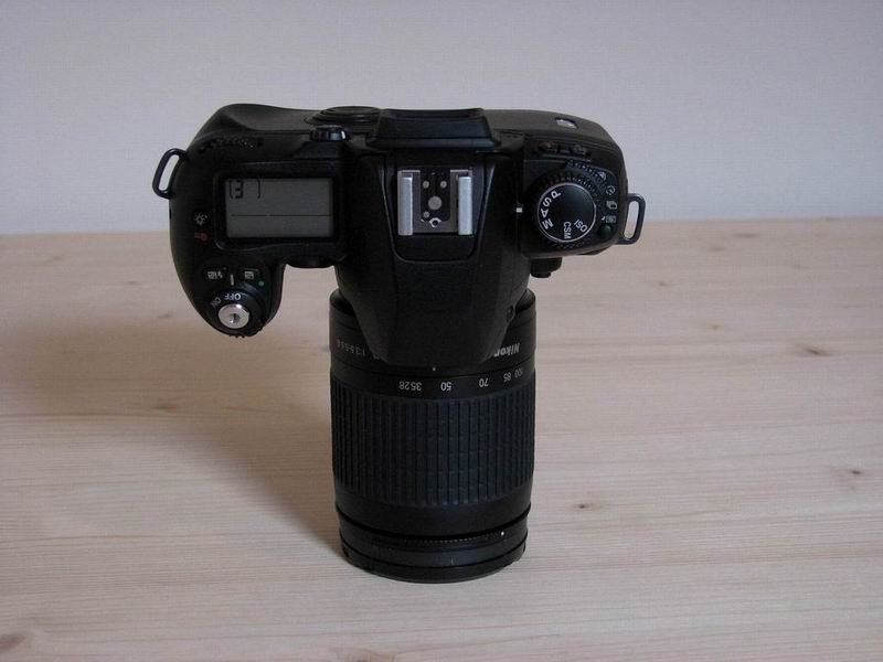 nikon_f80_08.jpg