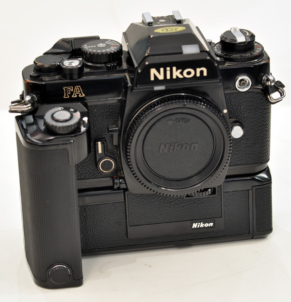 nikon FA con MD15 (1).jpg