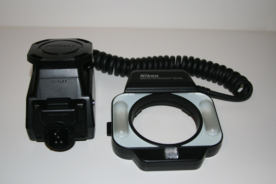 Nikon_SB-29S_SpeedLight_a.jpg