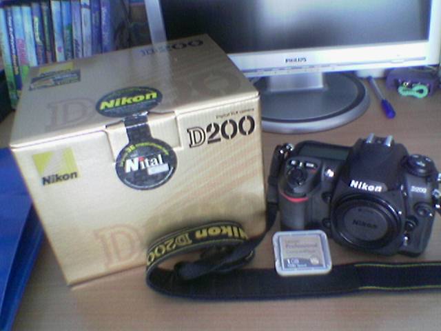 nikond200.jpg