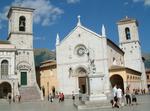 norcia_piazza_small.jpg