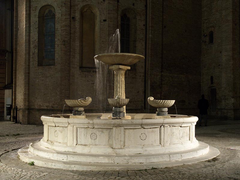 P2245337L.jpg