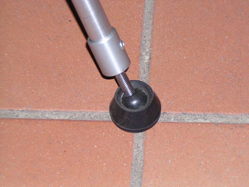 PA100008tripod.jpg