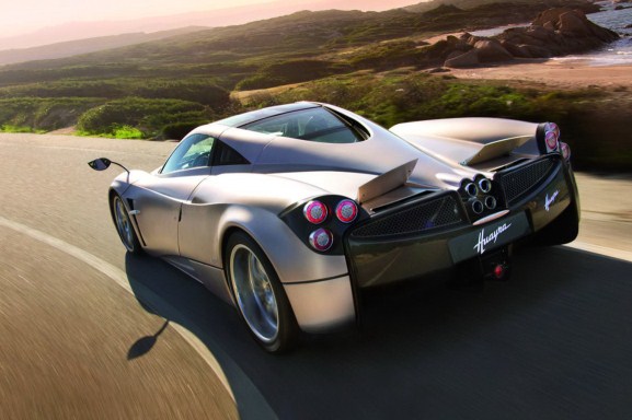 pagani-huayra-retro (577 x 384).jpg