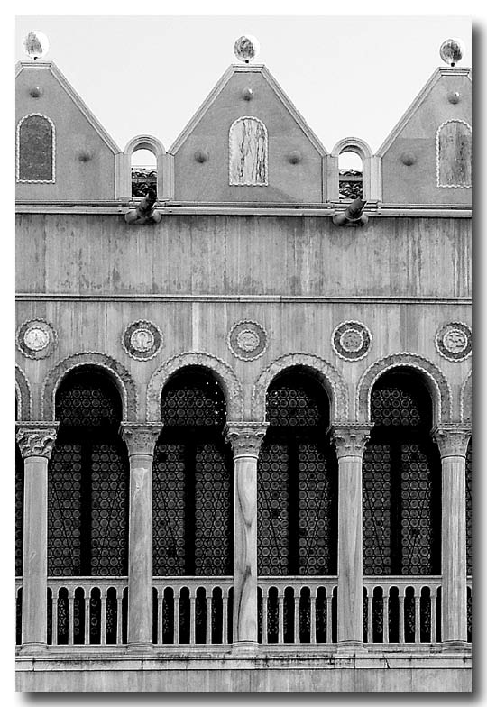 particolare-di--una-facciat.jpg