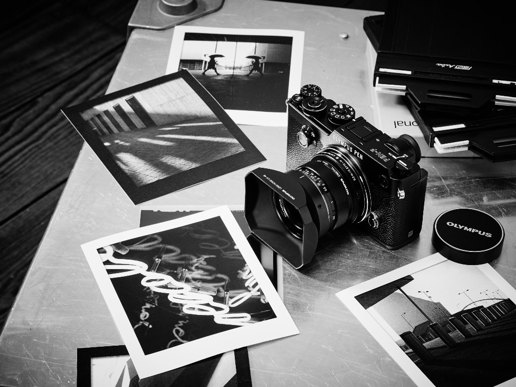 PEN_PEN-F_EW_M1220_2015-12_black_still__mood_06a.jpg