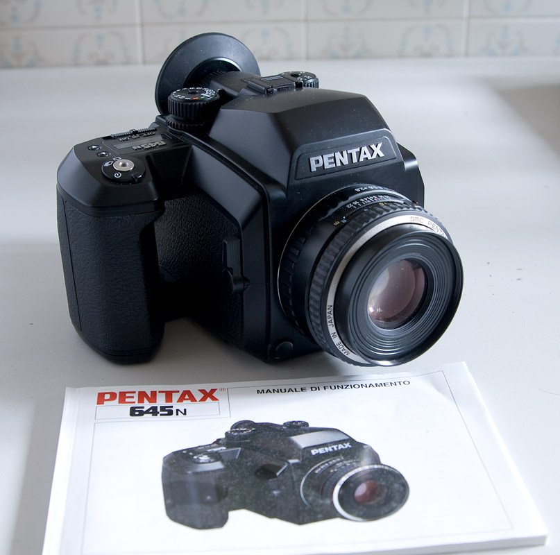 pentax_645_front.jpg
