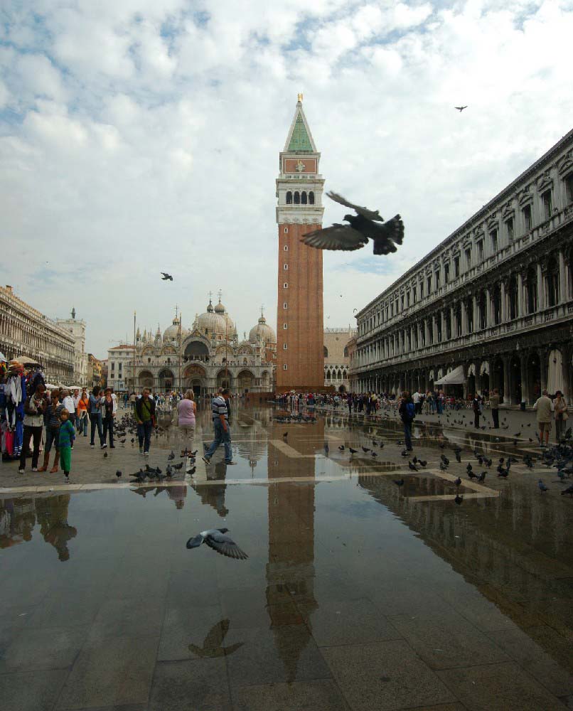 PiazzaSanMarco2.jpg