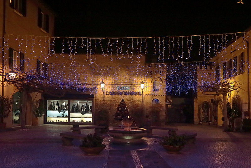 piazzetta-ad-8000iso.jpg