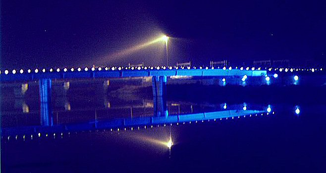 ponte blu.jpg