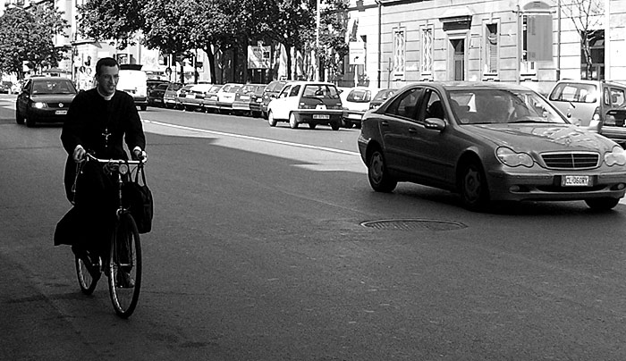prete-in-bici90.jpg