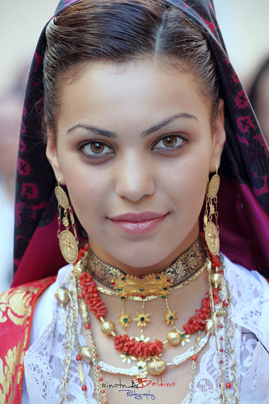 ragazza di Dorgali.jpg