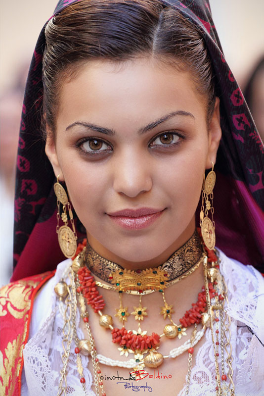 ragazza di Dorgali.jpg
