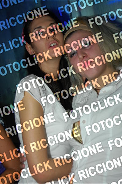 ragazze nikon.jpg