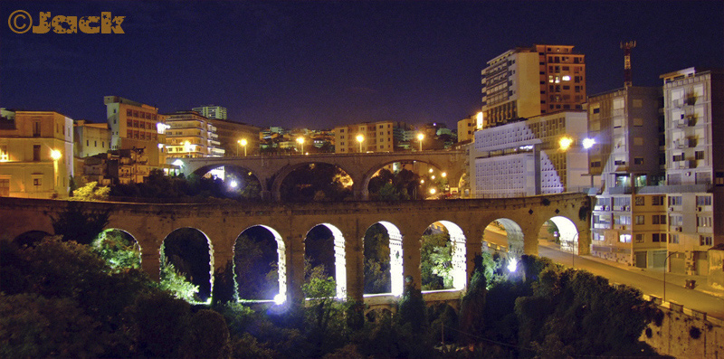 Ragusa di notte.jpg