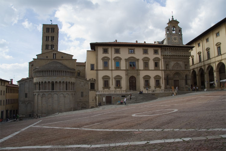 Raw-Arezzo.jpg