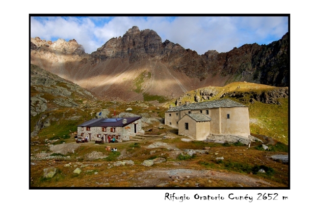 Rifugio Oratorio Cuny (AO) 2652 slm.jpg
