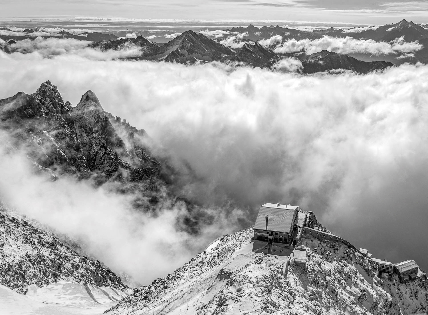 rifugio Torino BW.jpg