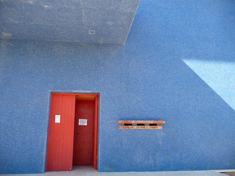 Sabaudia - Poste Mazzoni (3).JPG