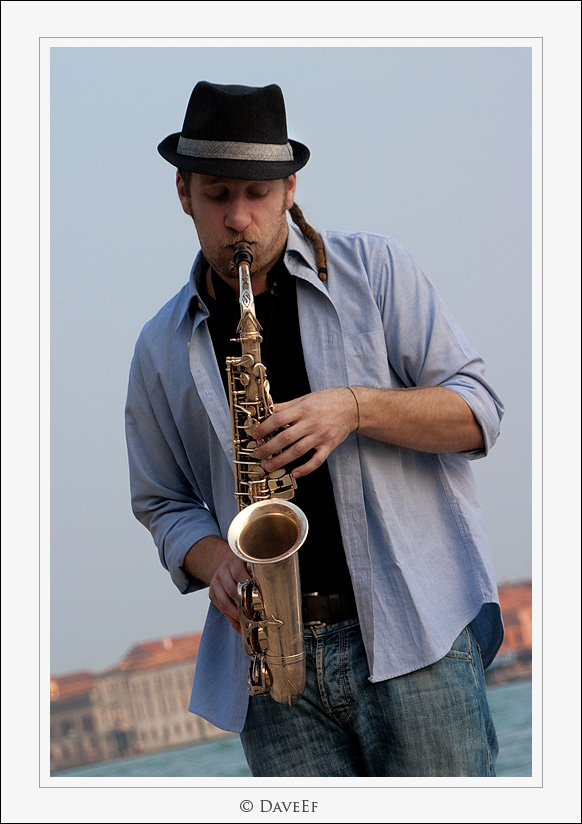 sax-col.jpg
