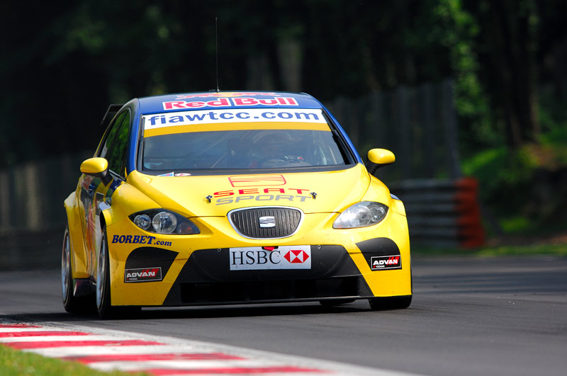 Seat-Leon-Red-Bull_-copia.jpg