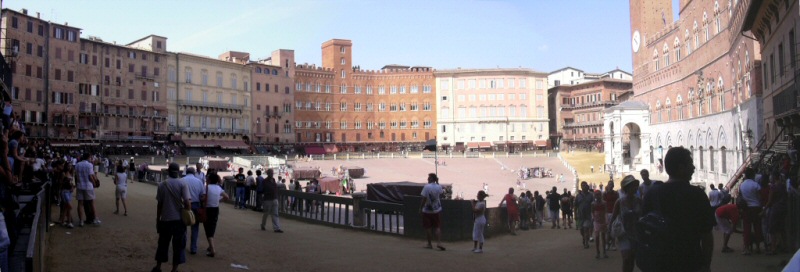 SienaPiazzaDelCampo_3_800.jpg