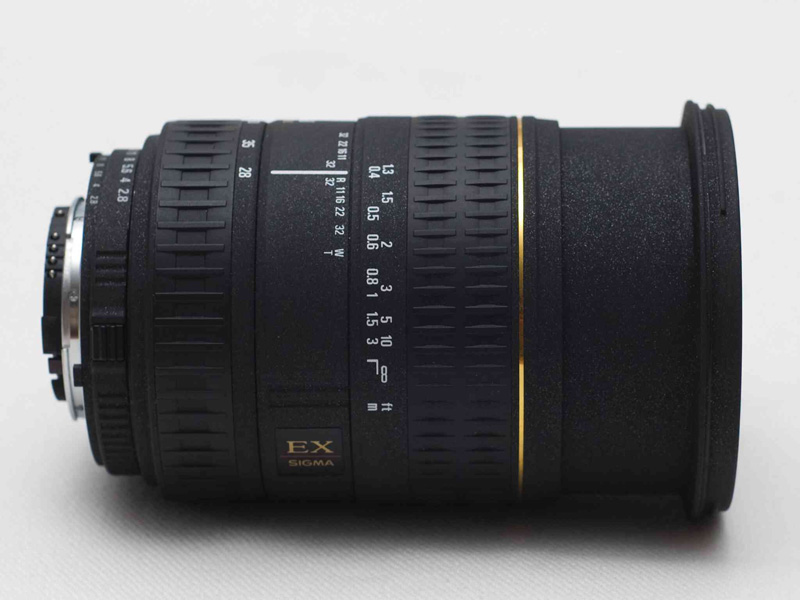 SIGMA 28-70 f2_8 01.jpg