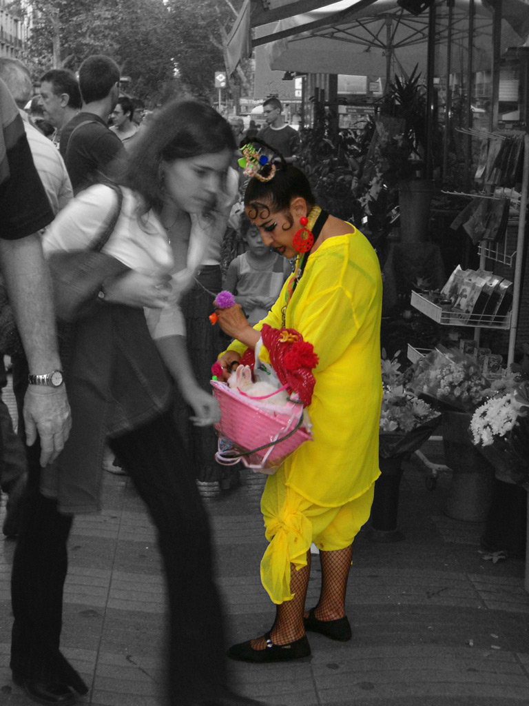 signora-in-giallo_1_s.jpg