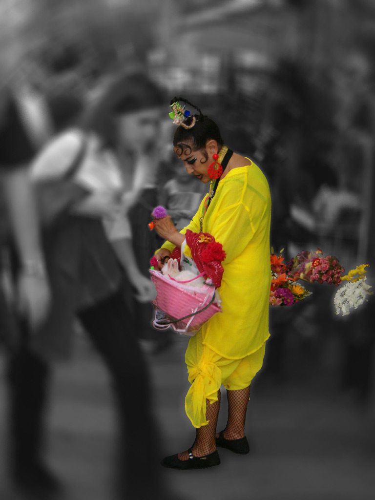 signora-in-giallo_2_s.jpg