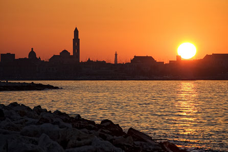 silouette-Bari-2.jpg