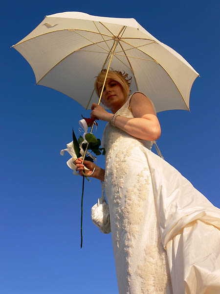 sposa e ombrello originale.jpg