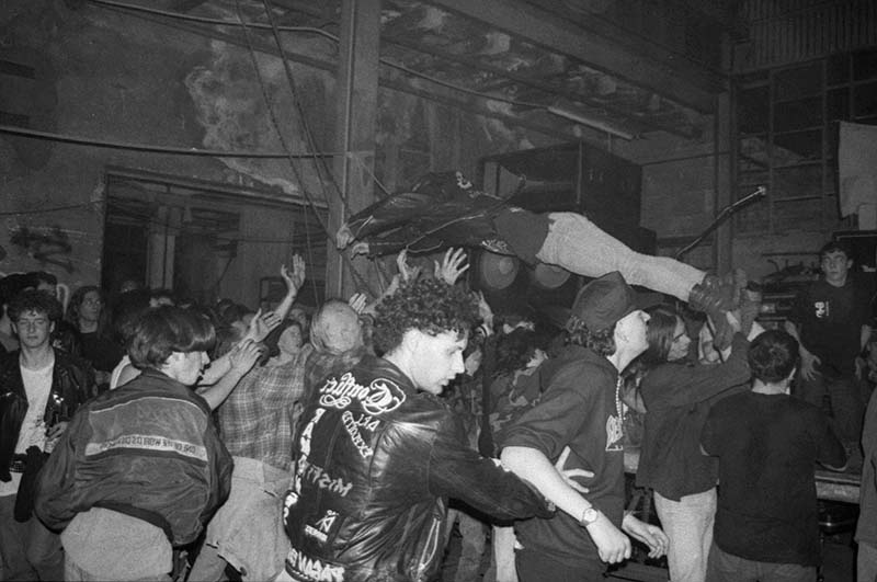 STAGE DIVING R.jpg