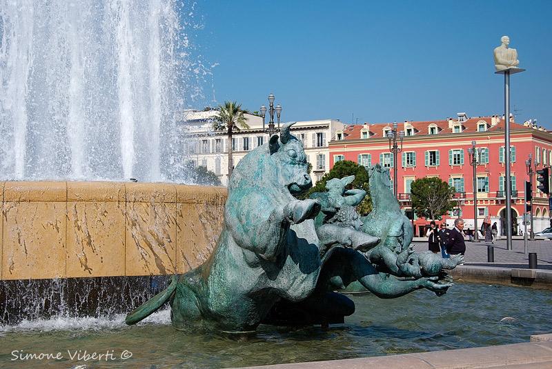 Statua-fontana-3-rimpicciolita.jpg