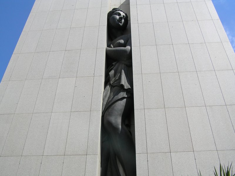 statua800.jpg