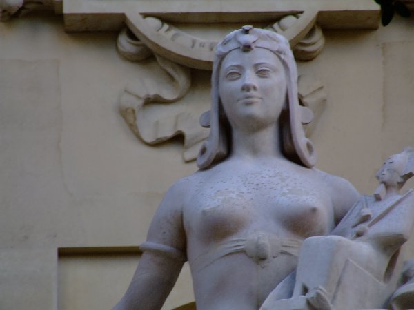 statua.jpg