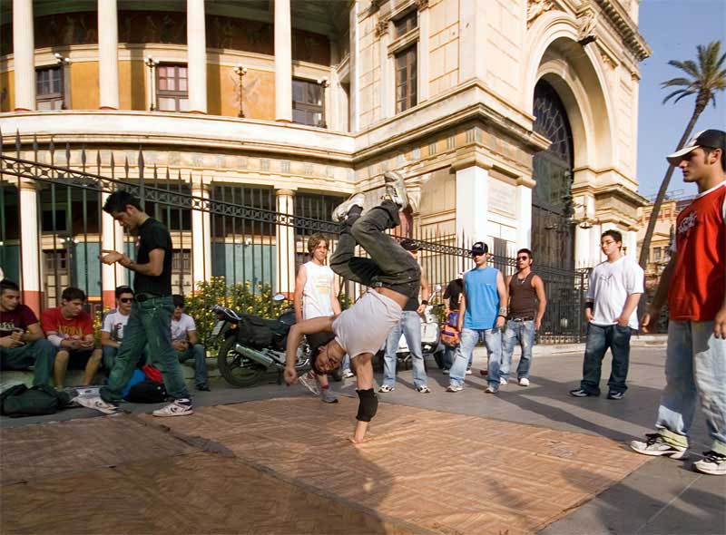 STREET1.jpg