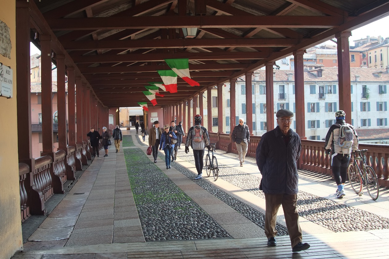 sul ponte di Bassano 28mm f5,6.jpg