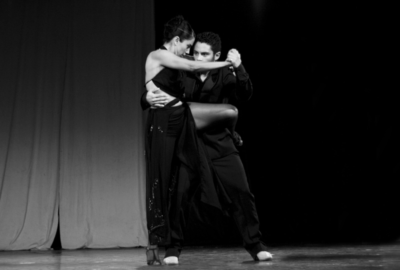 tango7bnweb.jpg