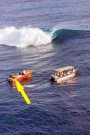 TEAHUPOO_NBR5483zz.jpg