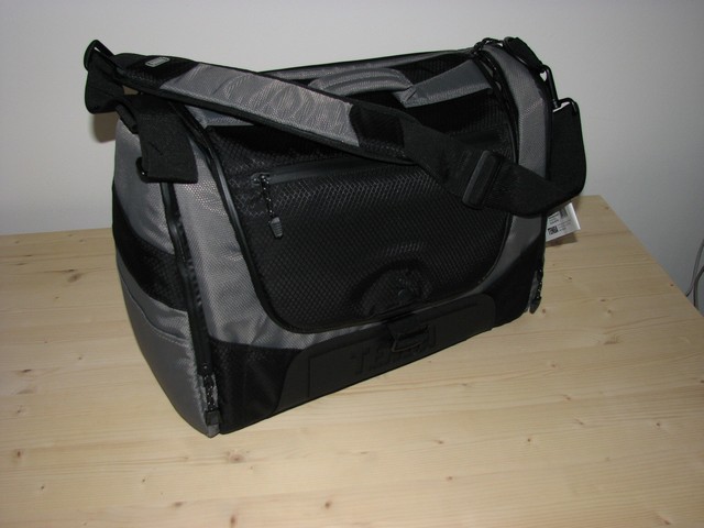 tenba_laptop_courier1.JPG