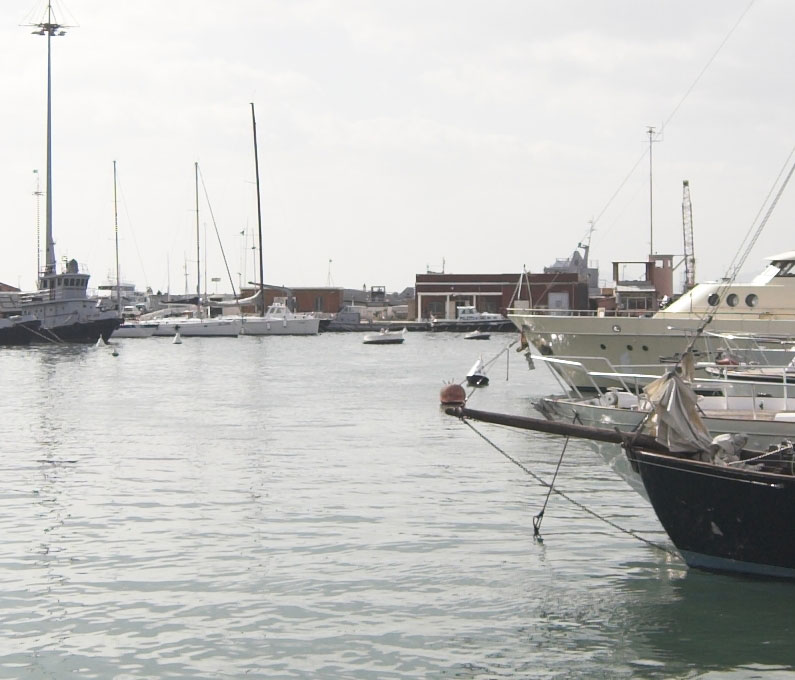 tokina_1224_12mm_f4_af_3.jpg
