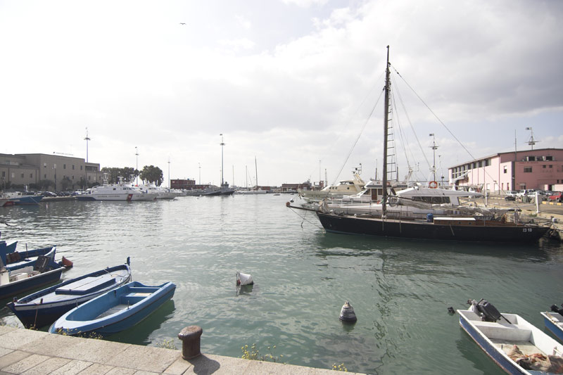tokina_1224_12mm_f4_af_int.jpg