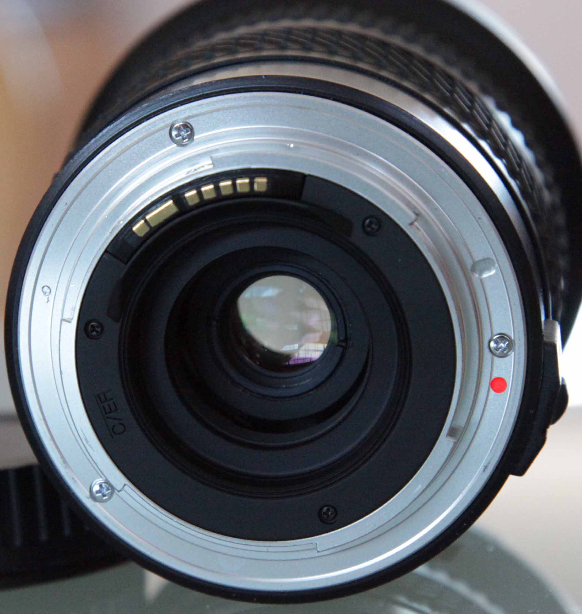 Tokina_19_35_retro.jpg