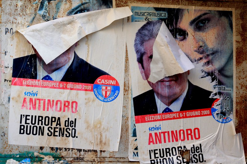 tra politica e musica napoletana.jpg