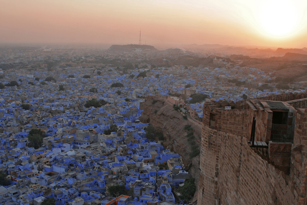 Tramonto-sulla-citta-blu-2.jpg