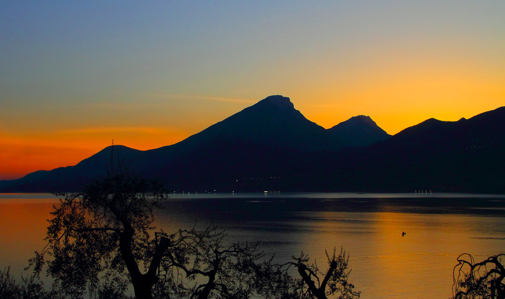 Tramonto sul Garda.jpg