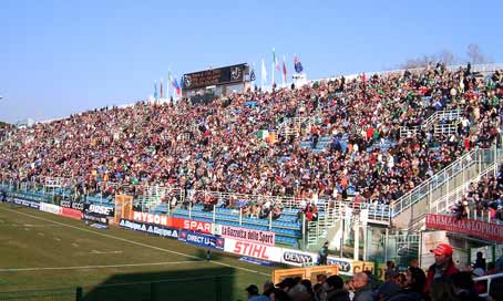 tribuna_1.jpg